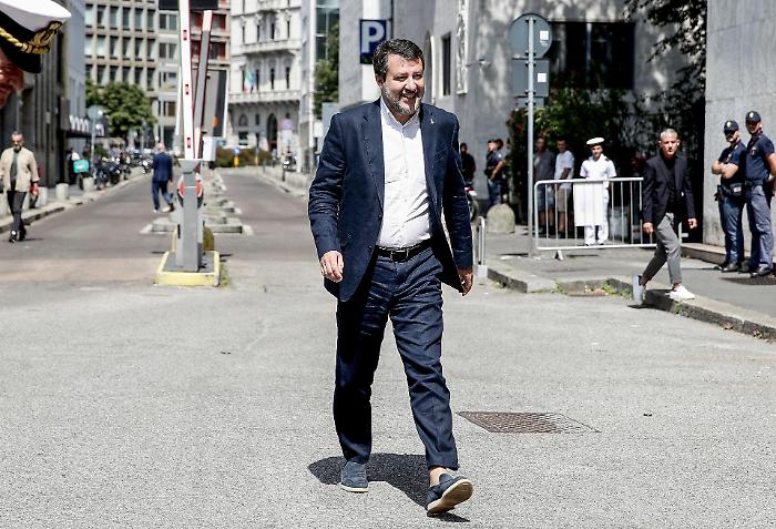 Nessun sequestro, "solo" un no allo sbarco: perch&eacute; Salvini &egrave; stato assolto definitivamente