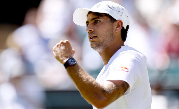 Wimbledon, Cobolli batte De Minaur in tre set e vola ai quarti