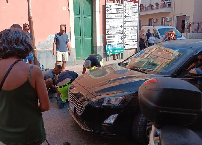 Giardini Naxos, anziana travolta da un'auto proveniente dal lungomare