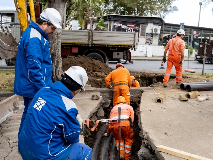 Opere in vista della posa dei cavi ad alta tensione
