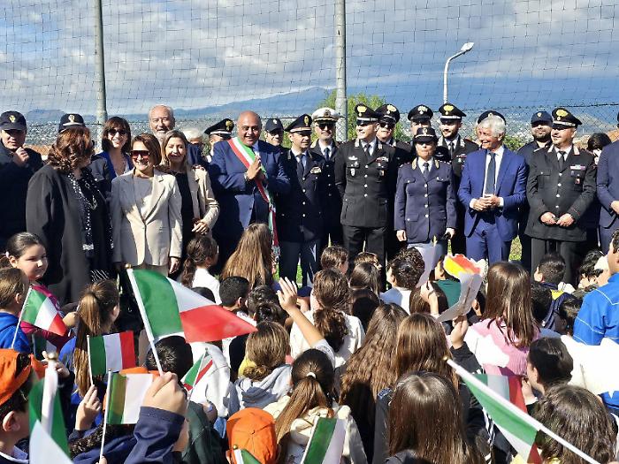 Valverde, il ministro Abodi ha inaugurato il polifunzionale 