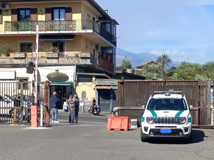 Megarissa al Polivalente di S. Giovanni La Punta: responsabile di sicurezza finisce al Pronto soccorso