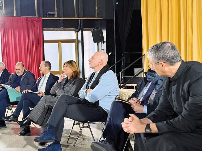 Palermo, la riunione del Comune allo Zen: pronte 200 telecamere in pi&ugrave;, &laquo;insisteremo sui servizi nel quartiere&raquo;