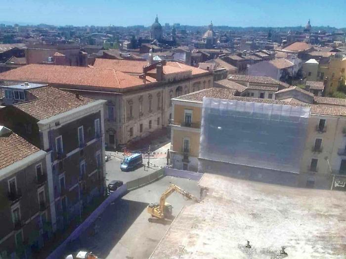 Palestra Lupo, resta solo il ricordo: demolizione in corso fino a venerd&igrave;