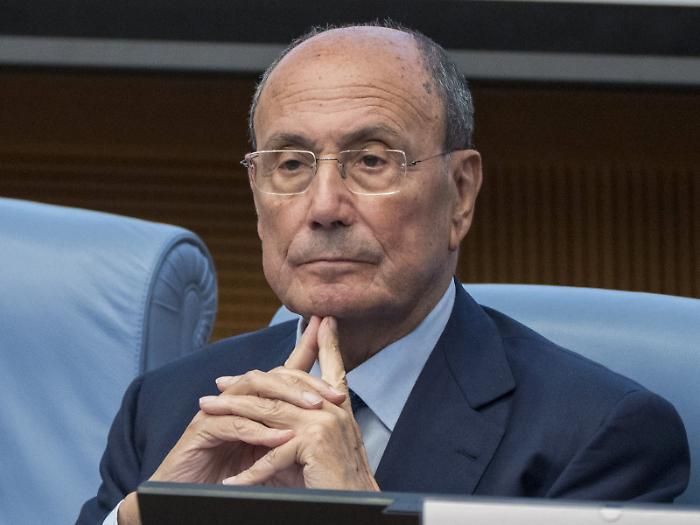 Fdi e Lega: in Sicilia &laquo;non funziona pi&ugrave; niente&raquo;. E cresce la voglia di voto anticipato