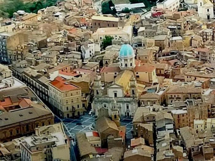 Caltanissetta rilancia "case a 1 euro": trasforma la tua casa abbandonata in una risorsa per il centro storico