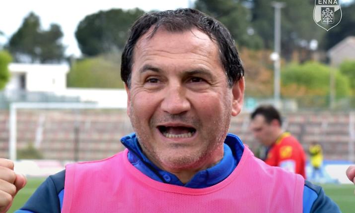 Enna, fulmine a ciel sereno: esonerato Passiatore